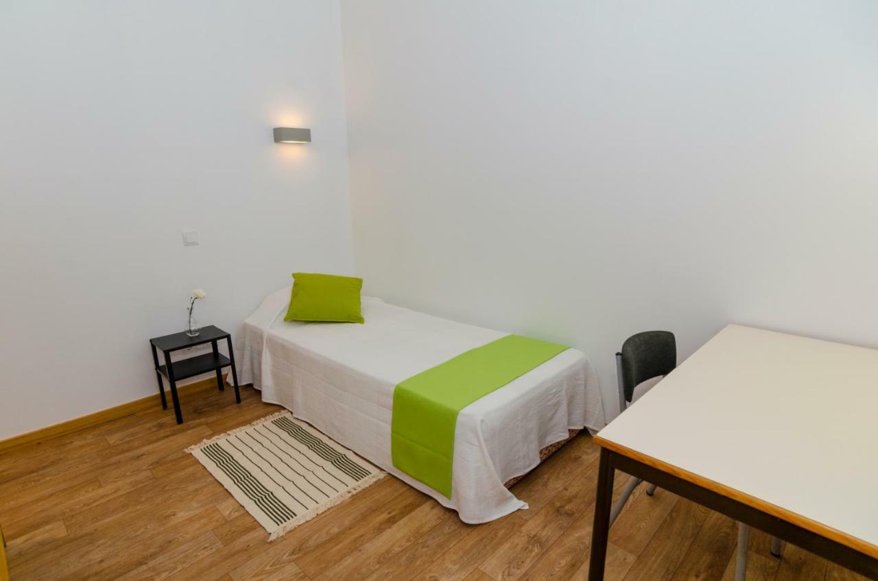 Albacor Hostel *