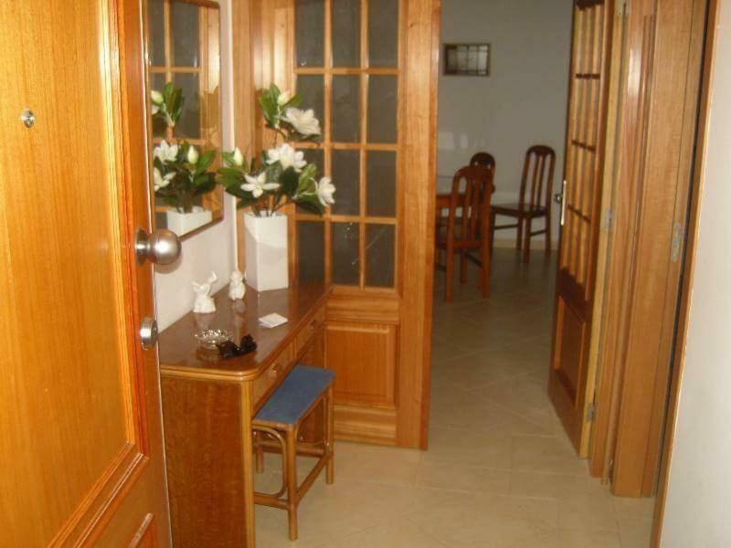 Near Faro's Airport Apartment